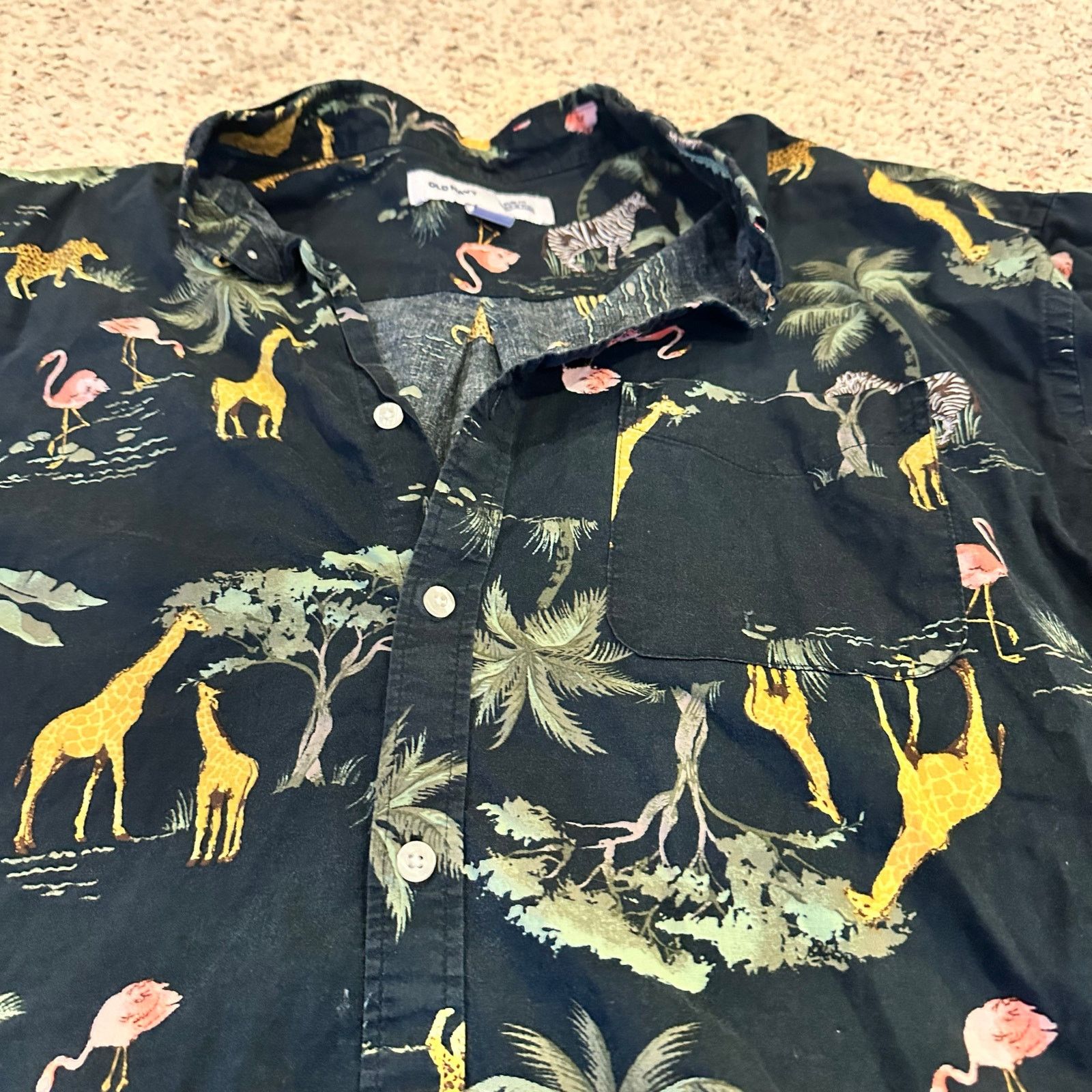 Old Navy Old Navy XXXL Safari Print Button Down Shirt Short Sleeve Size US XXL / EU 58 / 5 - 7 Thumbnail