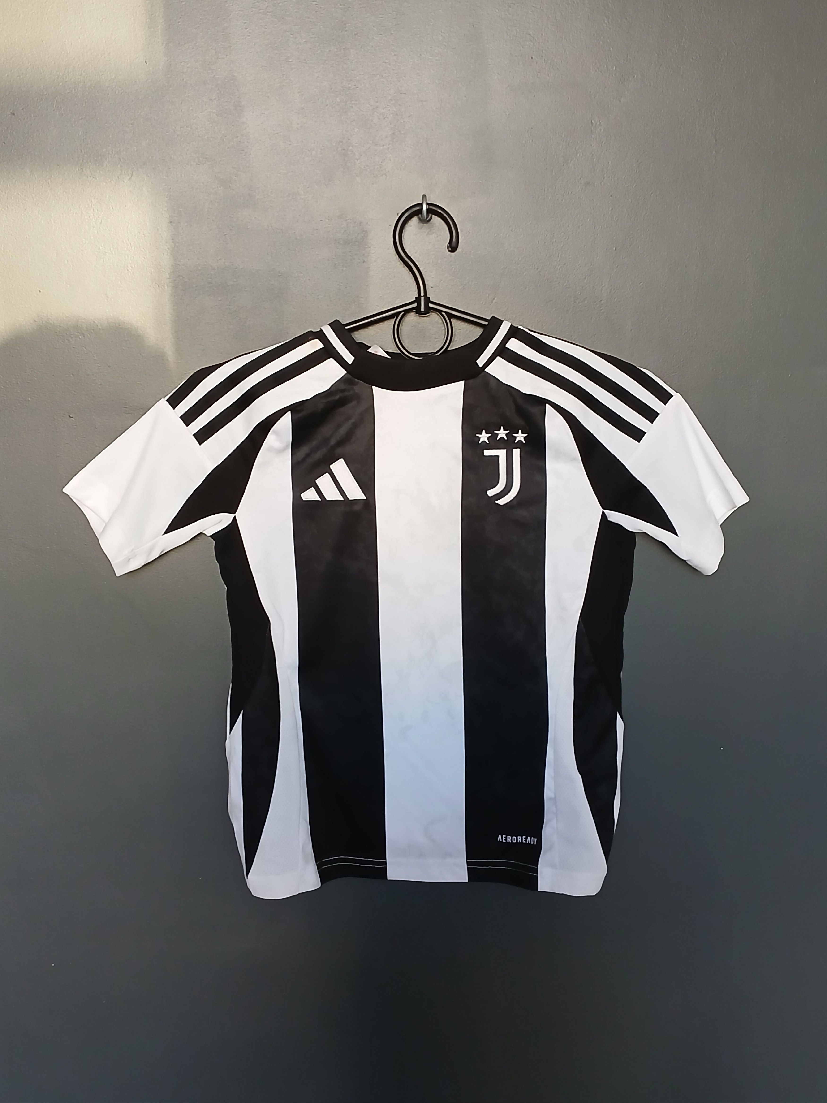 Adidas KIDS New Juventus 24/25 Home Football Jersey T-Shirt Size US XS / EU 42 / 0 - 1 Thumbnail
