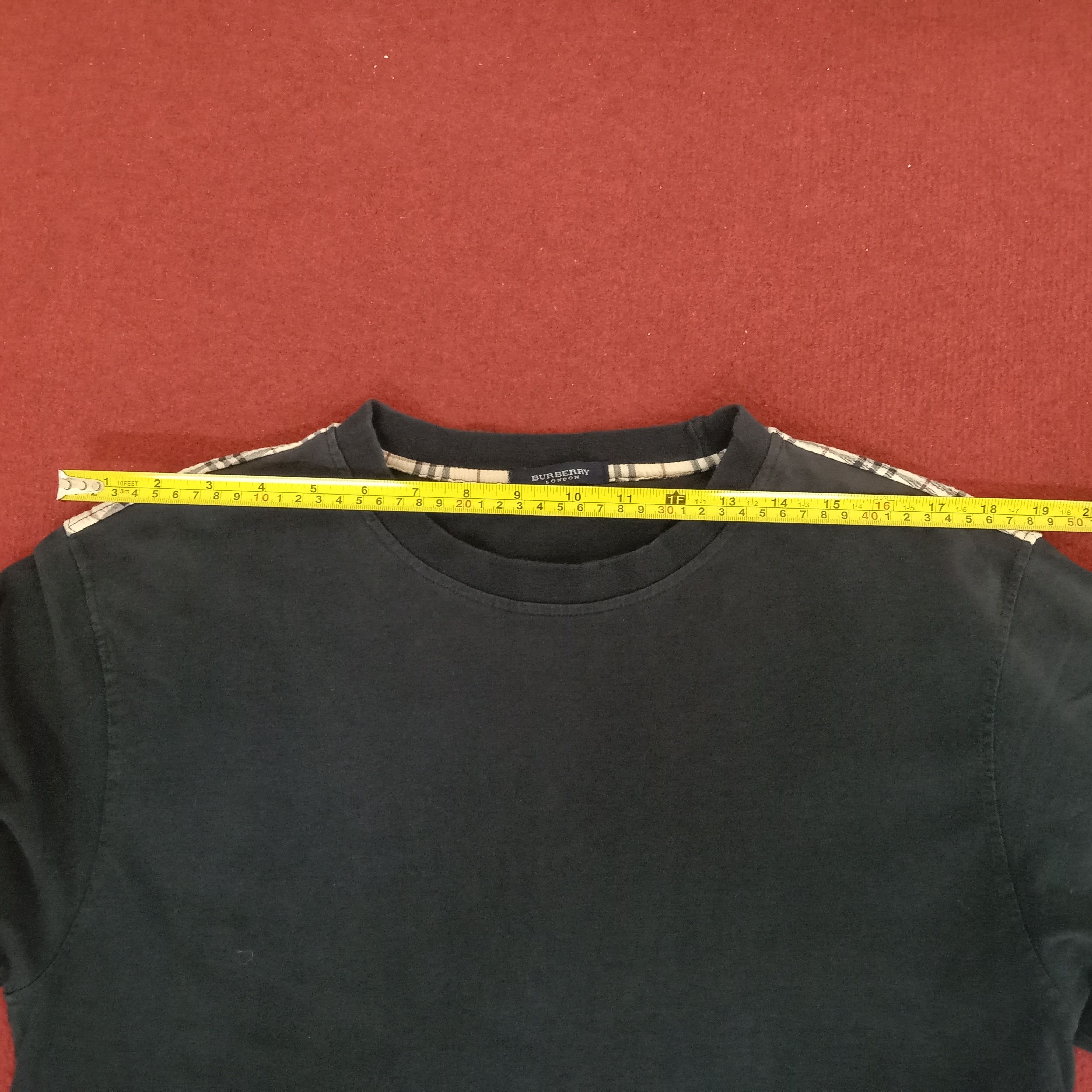 Burberry Burberry London Small Logo Nova Check Design Tshirt Size US L / EU 52-54 / 3 - 12 Thumbnail
