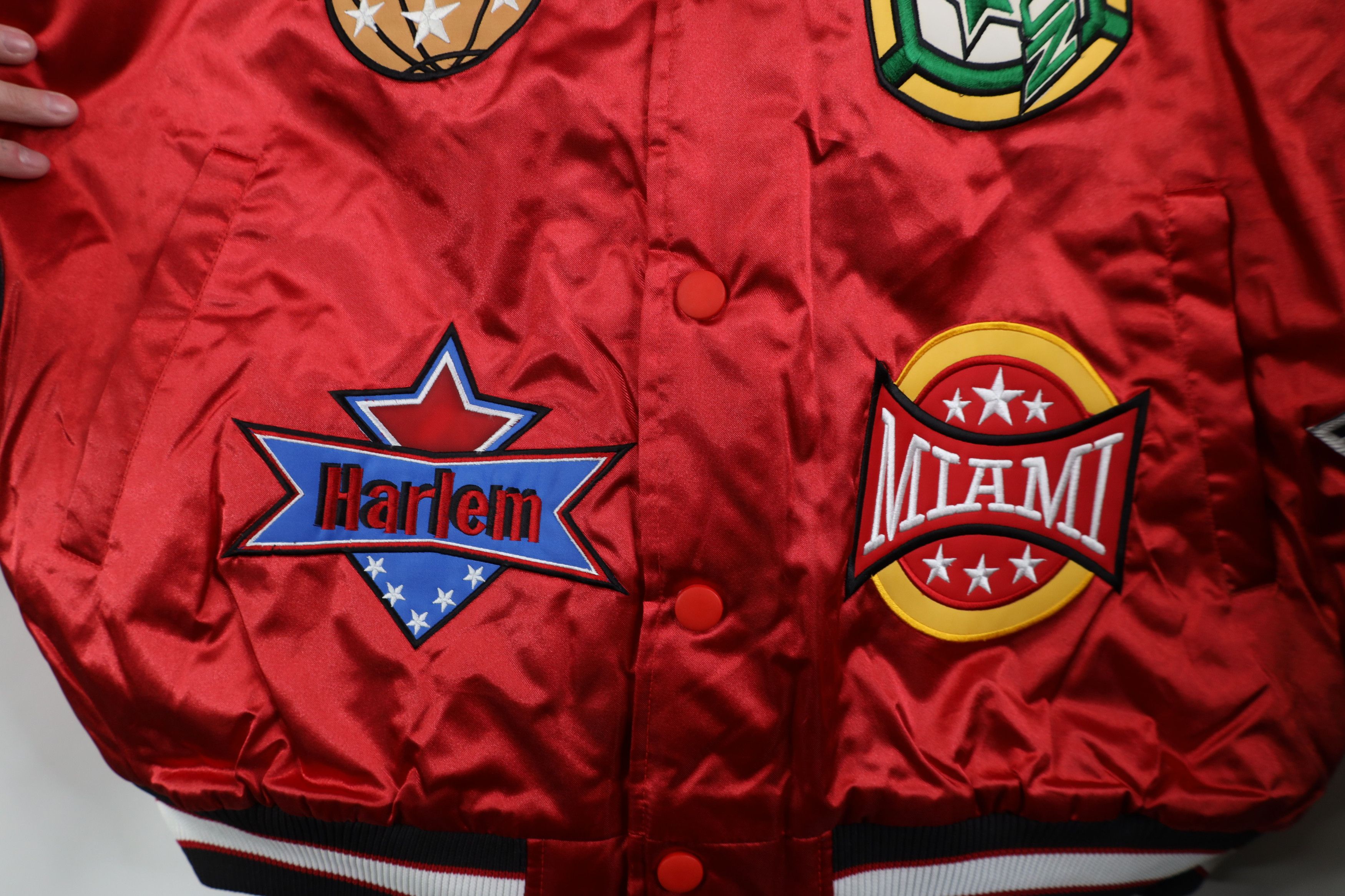 Vintage Deadstock Vintage 90s Quilted Satin Bomber Jacket Red Size US XXL / EU 58 / 5 - 7 Thumbnail