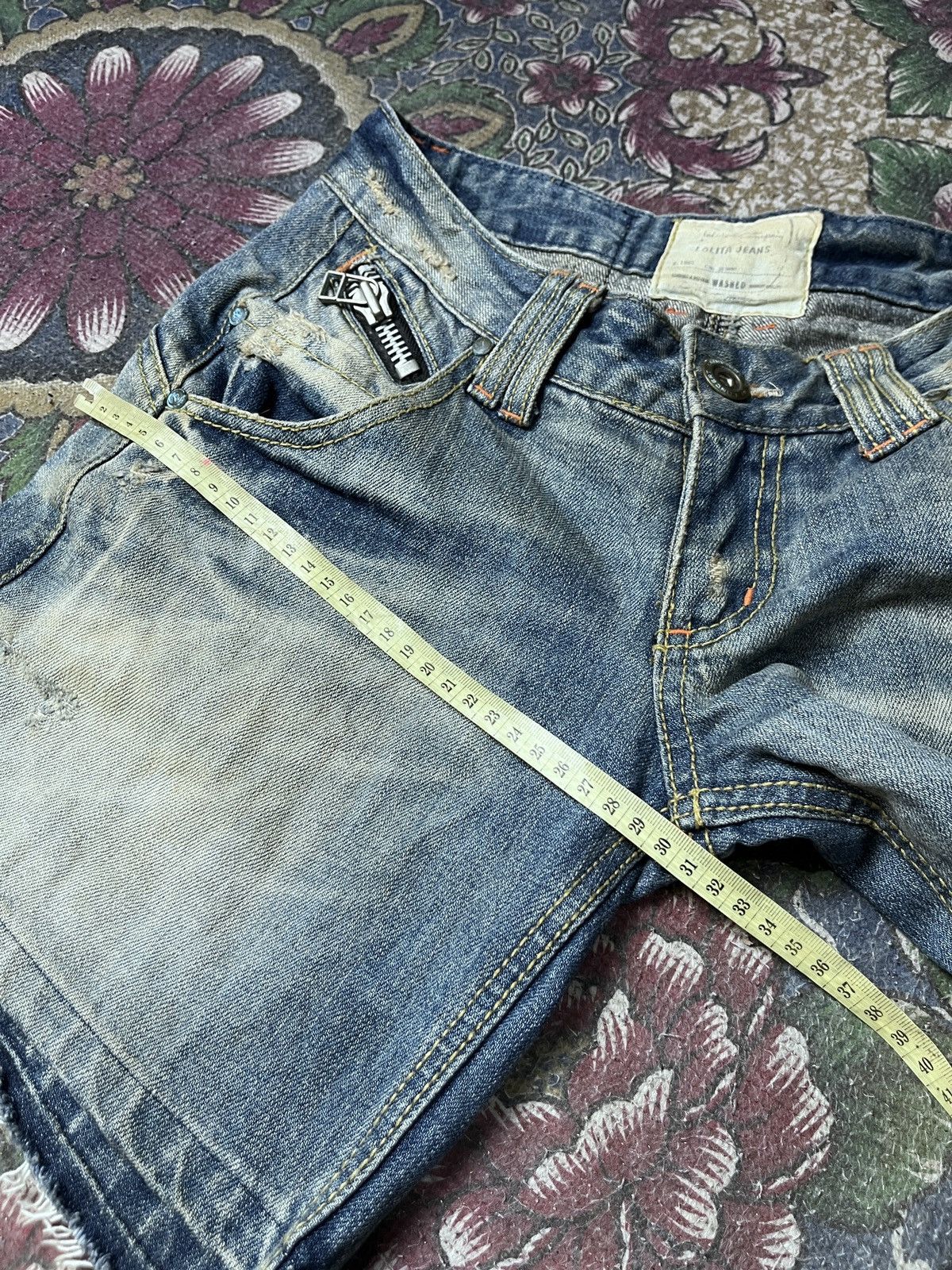 Japanese Brand Lolita Distressed Hot pants Size US 31 - 11 Thumbnail