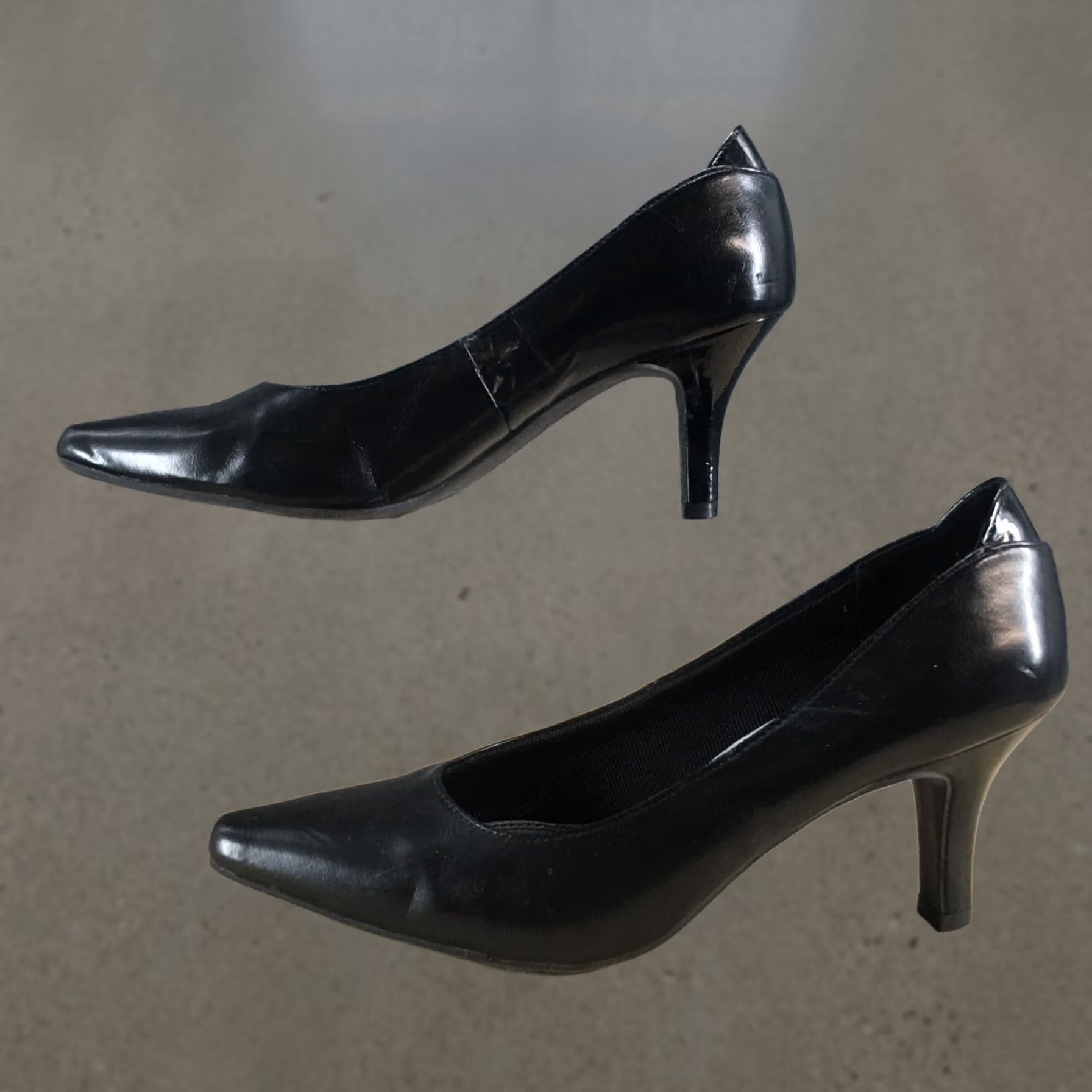 Vintage LifeStride Heels Womens 8.5M Klarissa Pump Black Leather Pointed Toe Casual Pump Mens? Nope Size US 9 / IT 39 - 1 Thumbnail