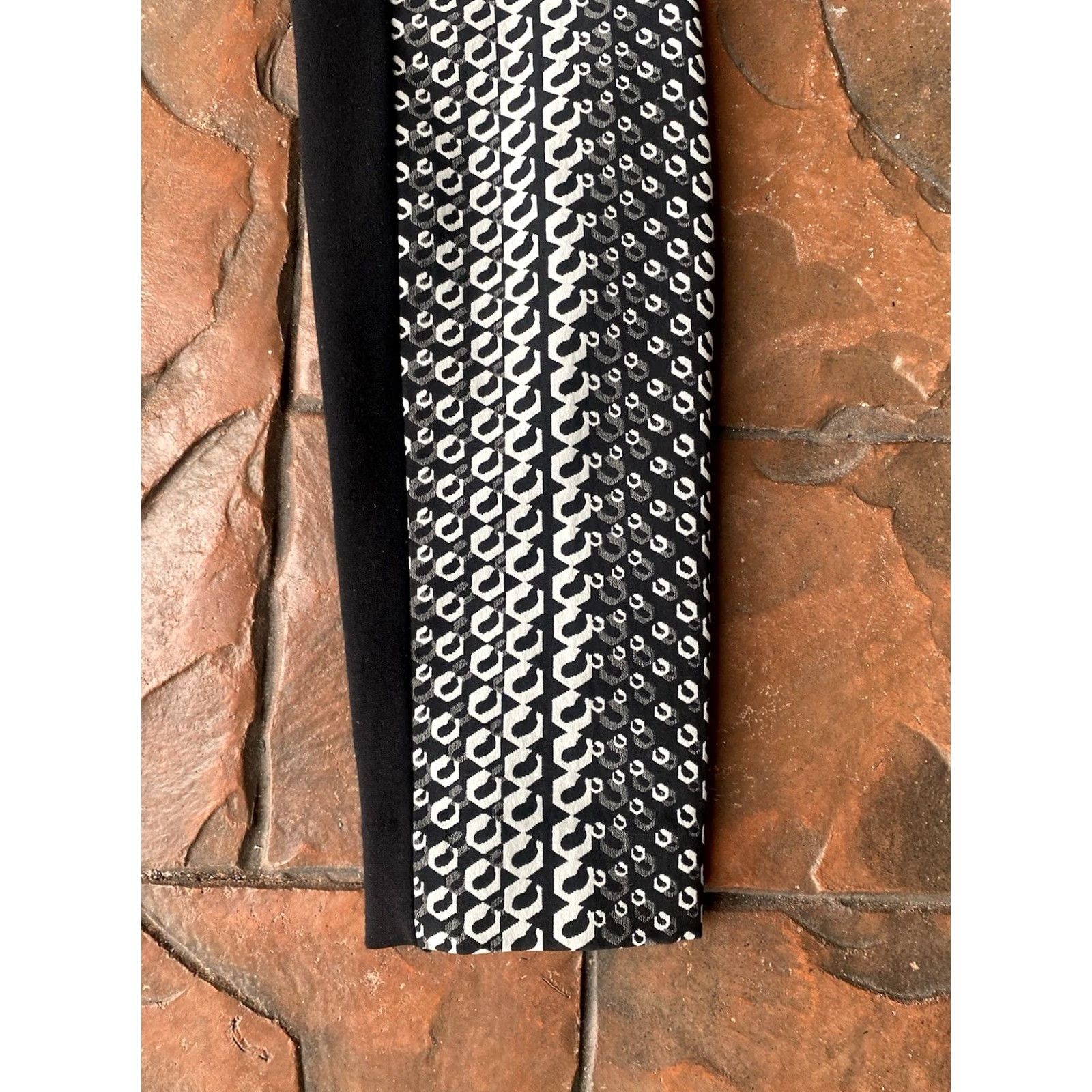 Diane von Furstenberg Diane Von Furstenberg Pants Women 2 Black Wool Skinny Leg Ankle Pocket Vintage No Pattern Size 26" / US 2 / IT 38 - 5 Thumbnail