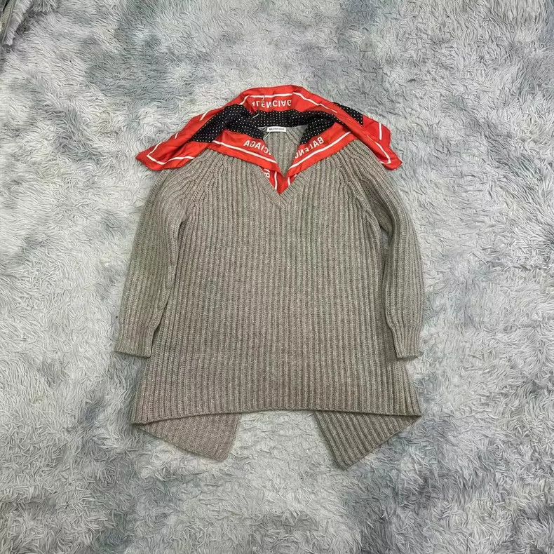 Balenciaga Balenciaga size 34 Loose Irregular Solid Rib Long Sleeve S Size XS / US 0-2 / IT 36-38 - 1 Thumbnail