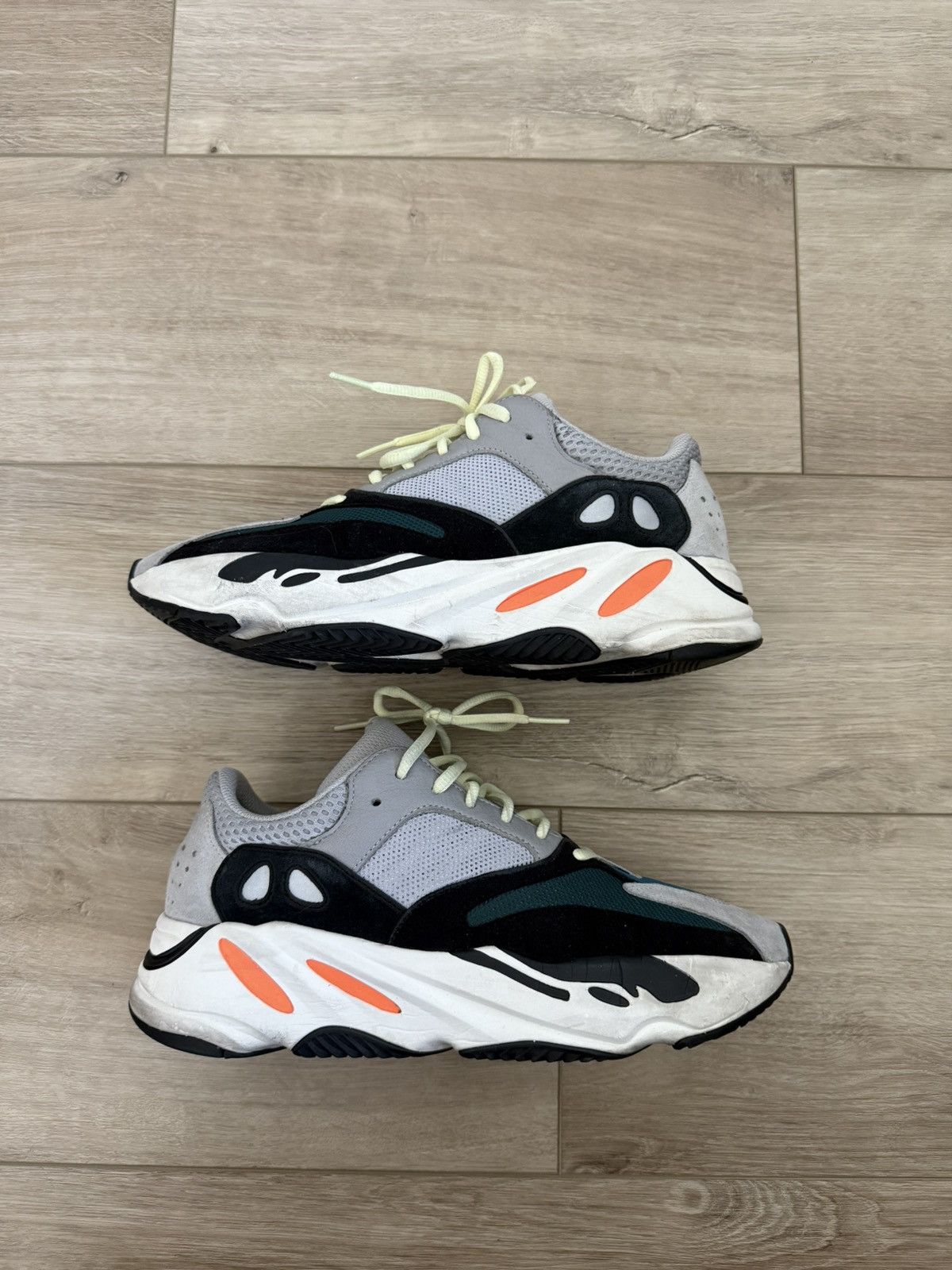 Yeezy Yeezy wave runner Size US 9 / EU 42 - 1 Thumbnail