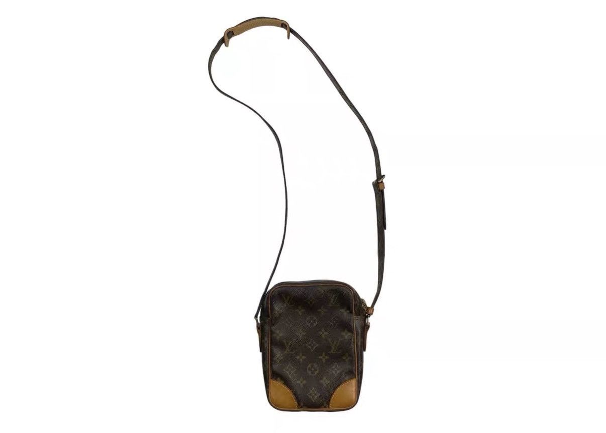 Louis Vuitton Louis Vuitton Monogram Vertical Single-Layer Camera Bag J31 Size ONE SIZE - 1 Thumbnail