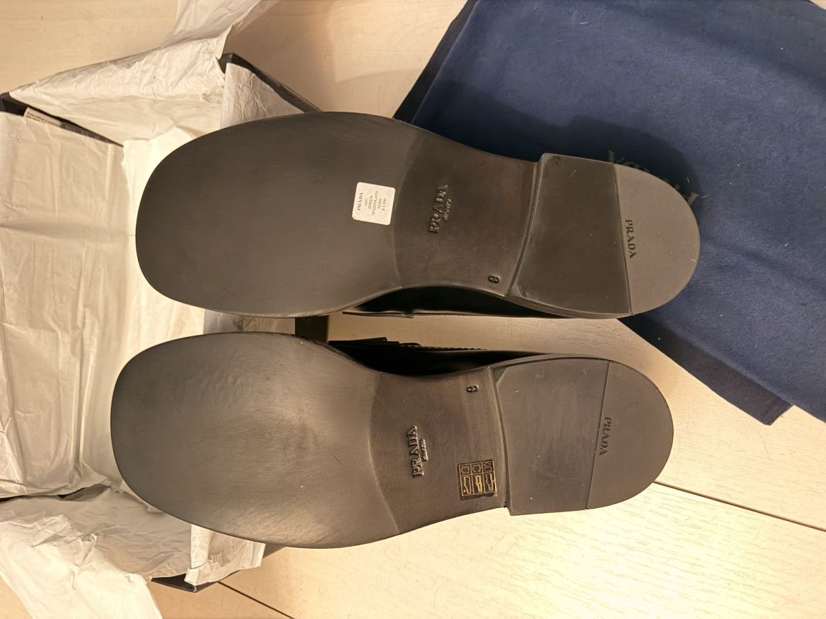 Prada NWT PRADA Men Brushed Leather Loafers with Metal Ring Size 9 Size US 9 / EU 42 - 8 Thumbnail