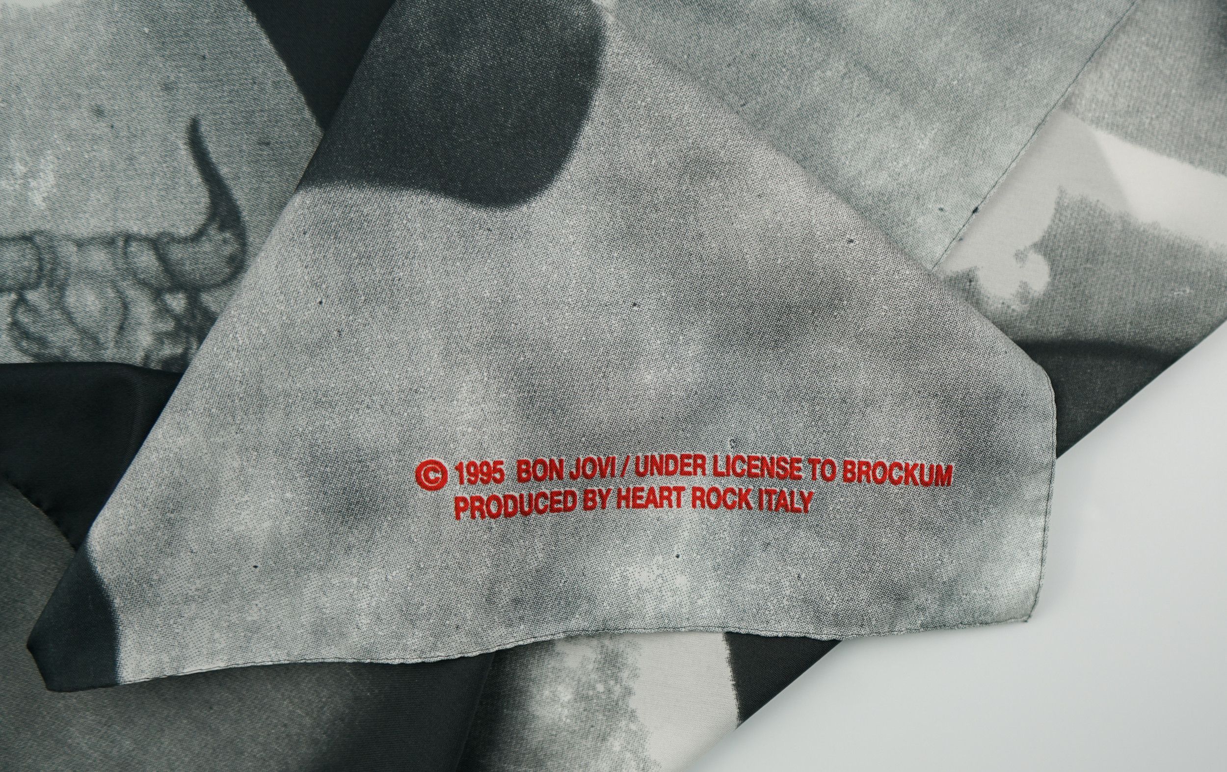 Bon Jovi × Brockum × Vintage Vintage 1995 Bon Jovi Textile Banner Size ONE SIZE - 2 Thumbnail