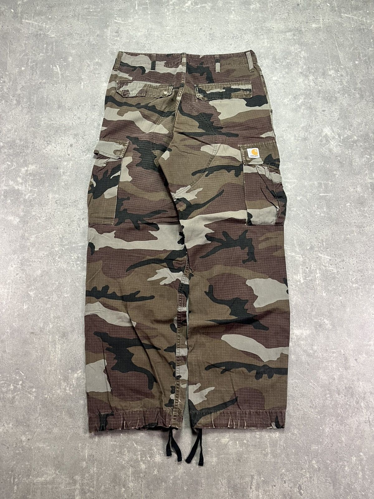 Carhartt × Streetwear × Vintage Vintage 00s Carhartt Camo Cargo