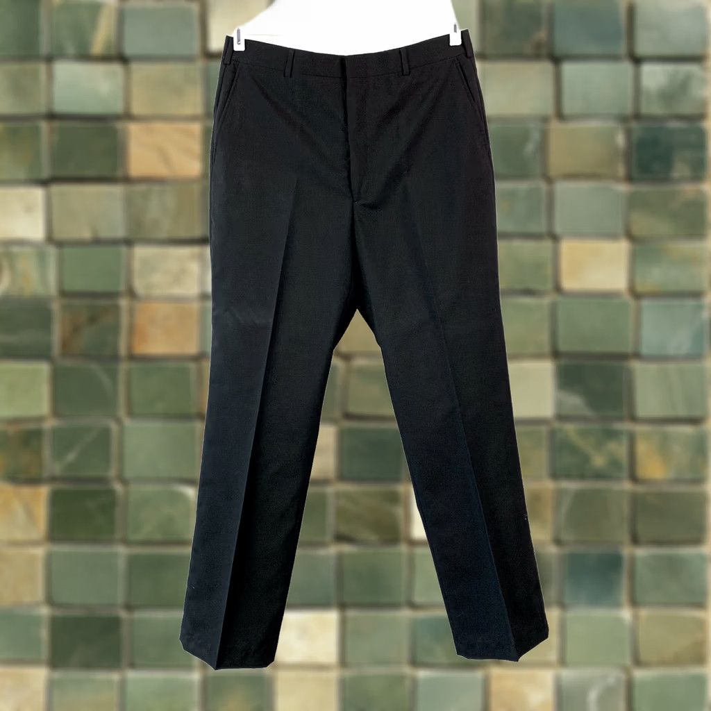 Stafford VINTAGE Stafford Black Worsted Wool Blend Dress Pants Mens 36 Regular 34x33 Tailored 1990s Wool Blend Black Mens Shoes? Size US 34 / EU 50 - 1 Thumbnail