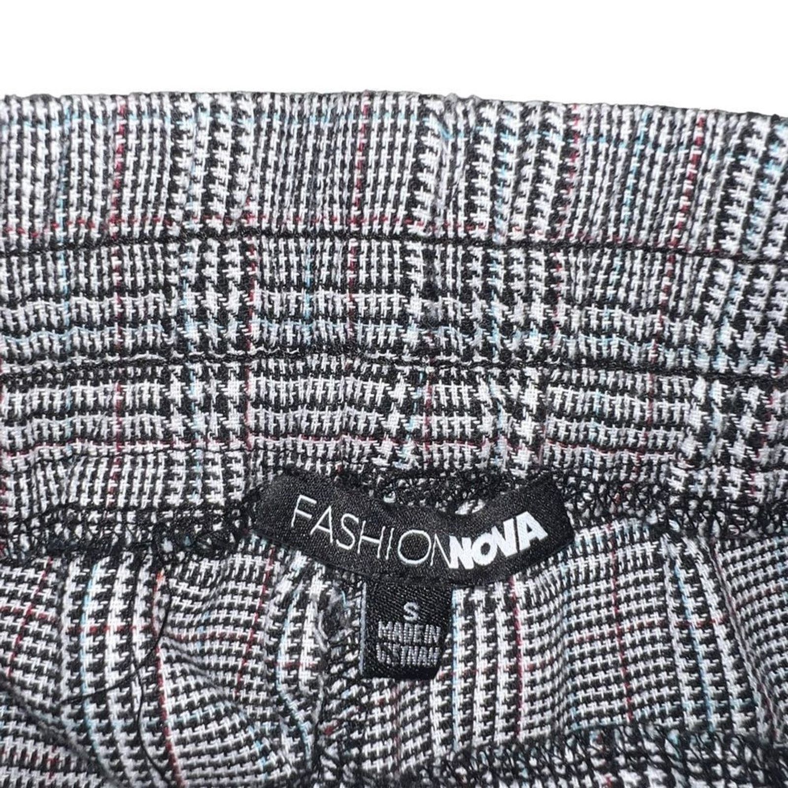 Fashion Nova Fashion Nova Pants Womens Size Small Gray Black Plaid Size 26" / US 2 / IT 38 - 4 Thumbnail