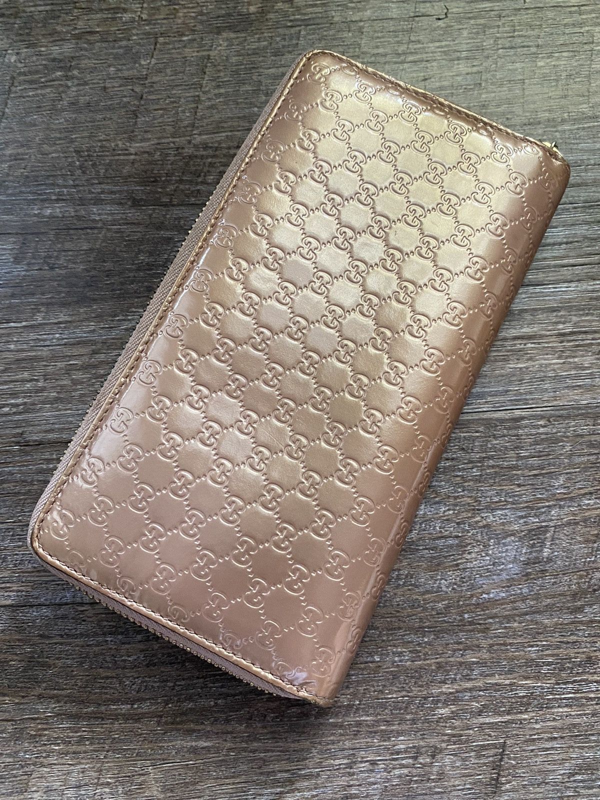 Gucci GG Micro Guccissima leather zippy waller