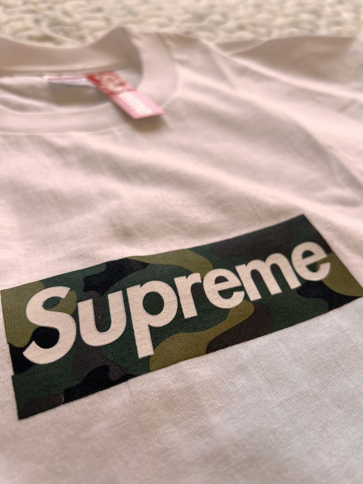 Supreme XL Supreme box logo tee camo T-shirt fw23 white short Size US XL / EU 56 / 4 - 11 Thumbnail