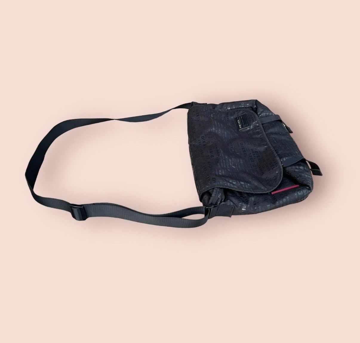 Diesel DIESEL SPELLS MONOGRAM LAPTOP PADDED CROSSBODY MESSENGER BAG Size ONE SIZE - 13 Thumbnail