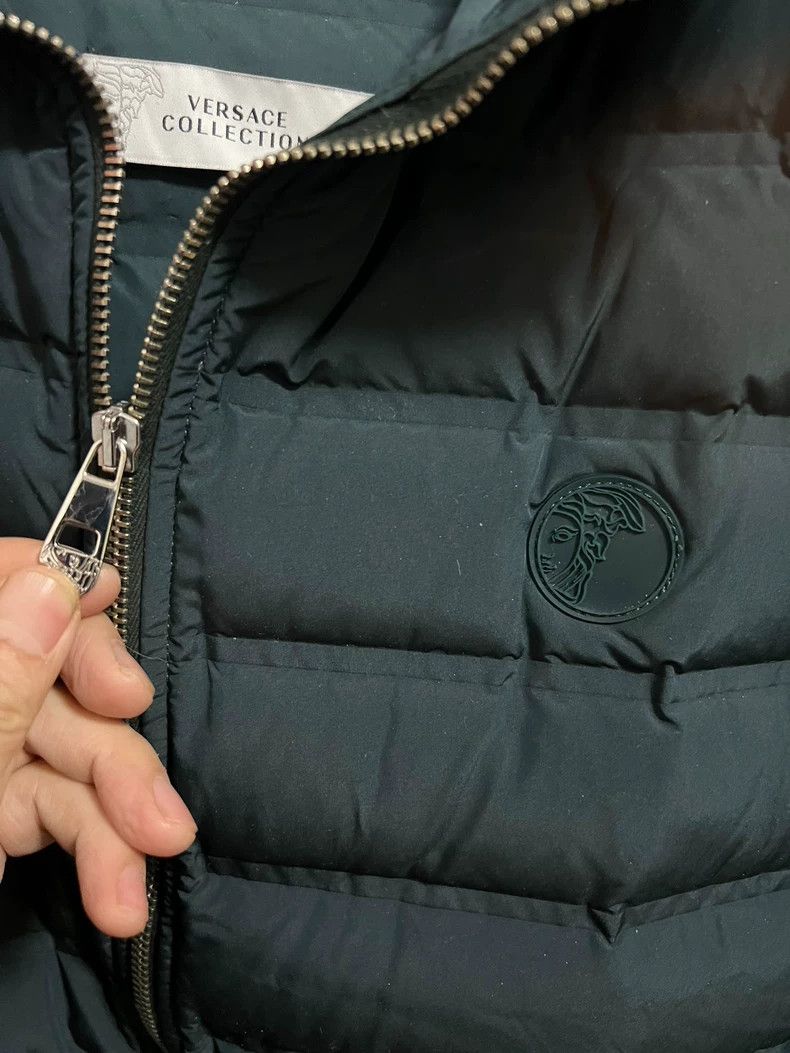 Versace Versace Goose down jacket logo on the chest Size L / US 10 / IT 46 - 3 Thumbnail