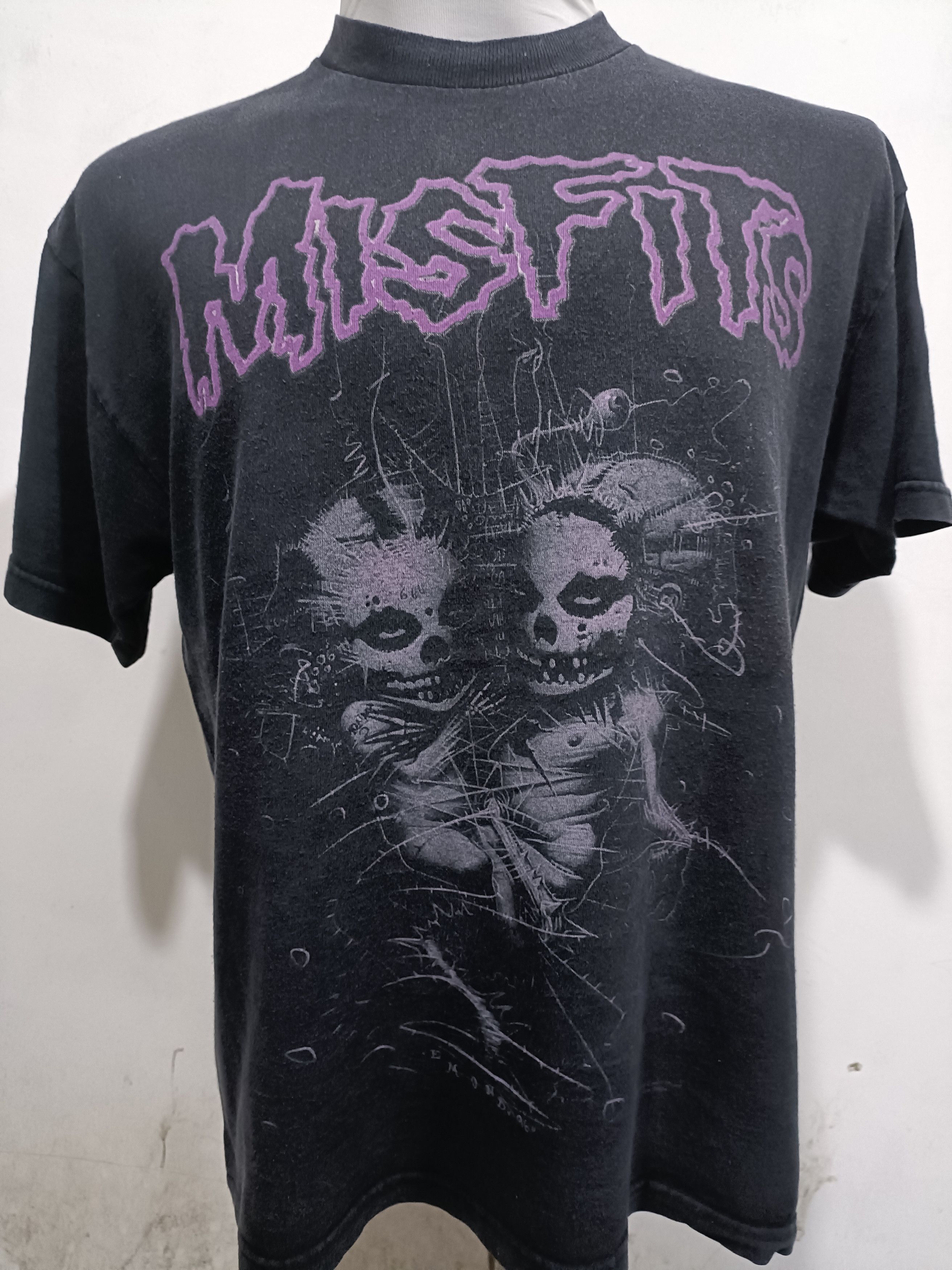 Vintage Vintage 1999 MISFITS Violent World T Shirt Size US L / EU 52-54 / 3 - 1 Thumbnail