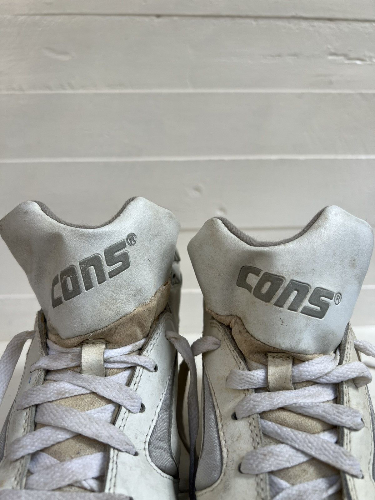 Converse Rare Converse CONS White Men Athletic Basketball Sneaker Size US 9.5 / EU 42-43 - 17 Thumbnail