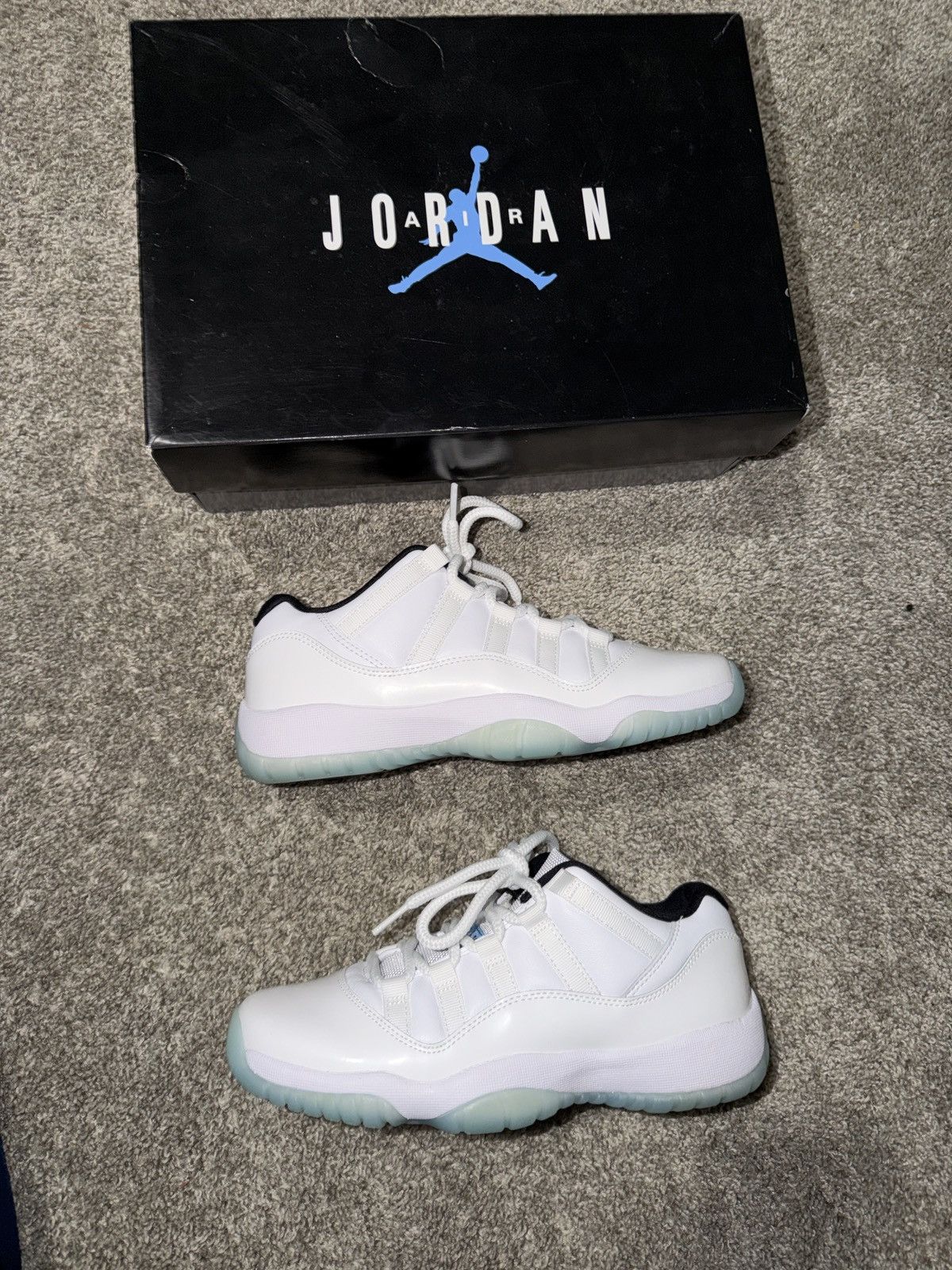 Jordan Brand Retro 11 Low Legend Blue Size US 7 / EU 40 - 1 Thumbnail