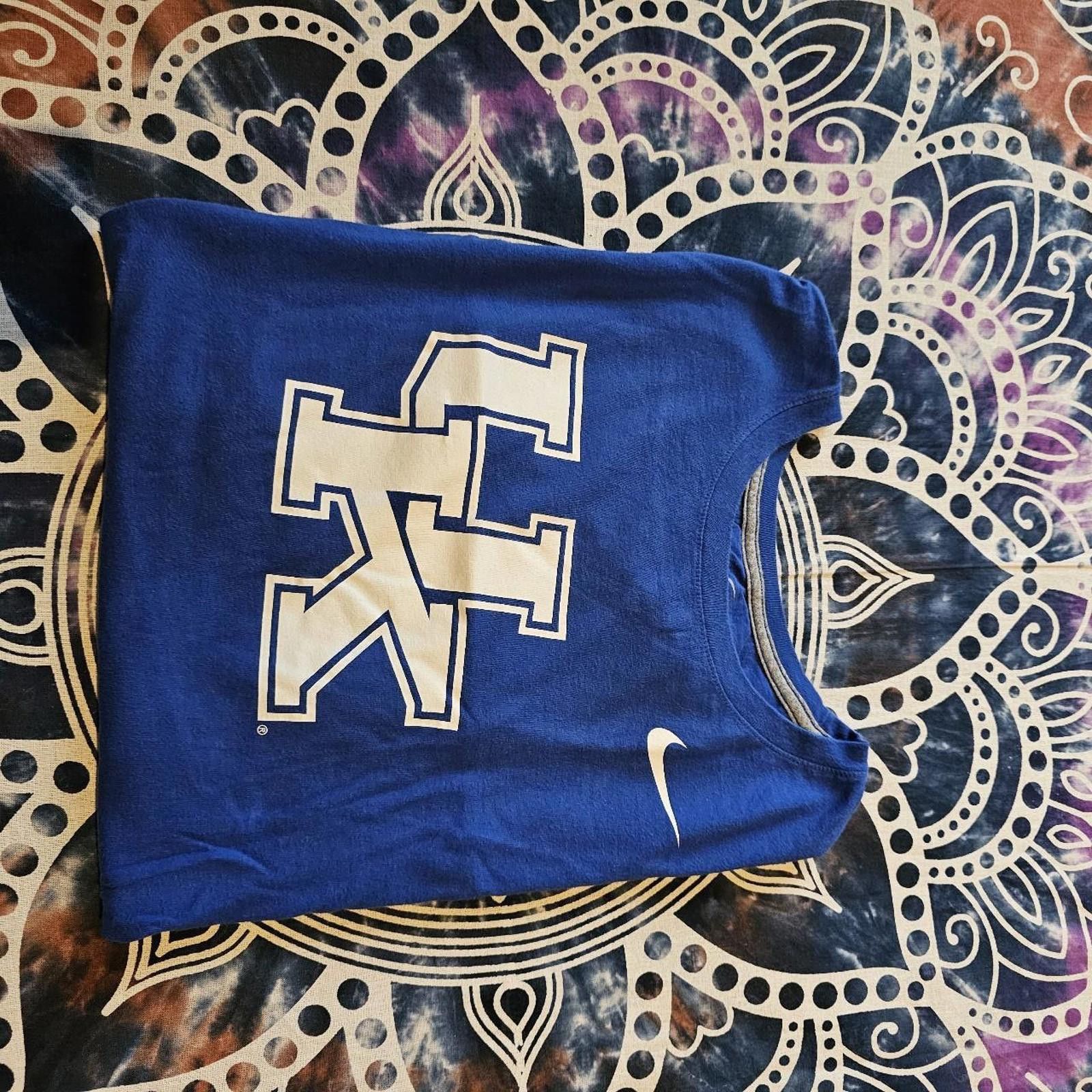 Nike Nike University of Kentucky Youth XL T-shirt Size US XL / EU 56 / 4 - 7 Thumbnail