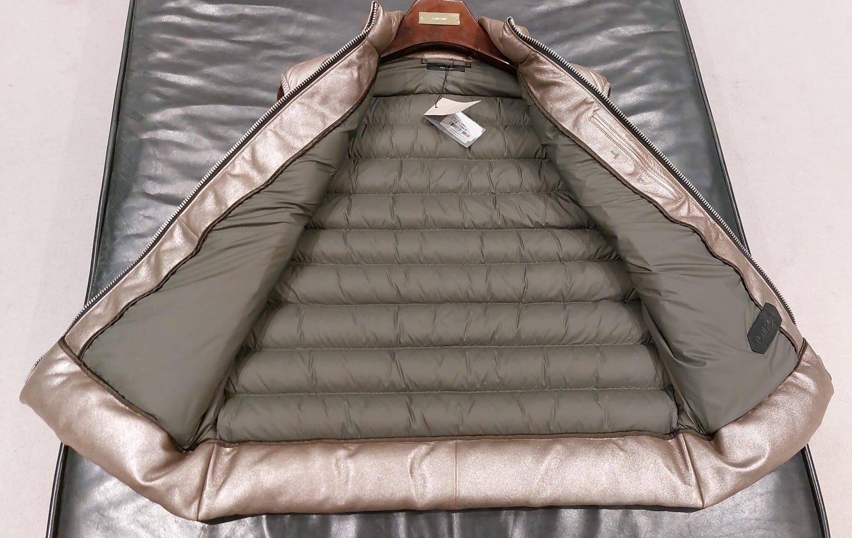 Tom Ford o1loc1c0924 PE211SZ Vest in Gold Size US M / EU 48-50 / 2 - 3 Thumbnail
