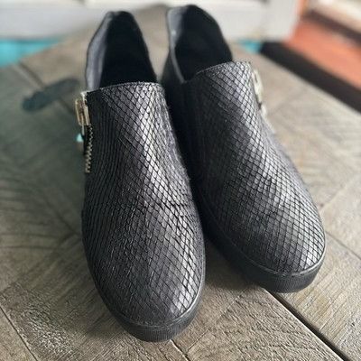 Stuart Weitzman STUART WEITZMAN $399 Women Lasered Leather Slip-on Rumpus Te Size US 9 / IT 39 - 4 Thumbnail