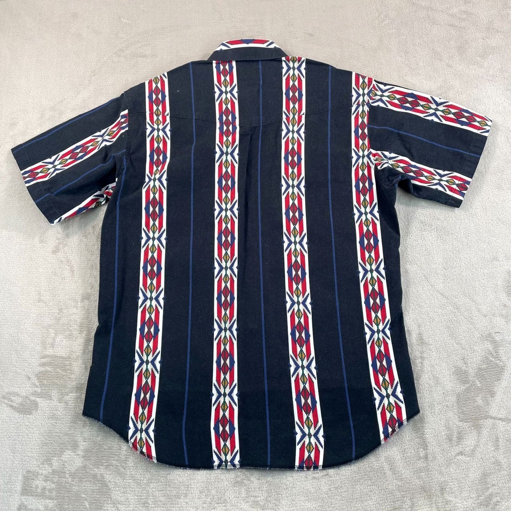 Wrangler VINTAGE Wrangler Brushpopper Shirt Men Large Black Multi Aztec Southwestern AOP Pearl Snap Cowboy Western Retro Ranch 2000s Mens Size US L / EU 52-54 / 3 - 4 Thumbnail