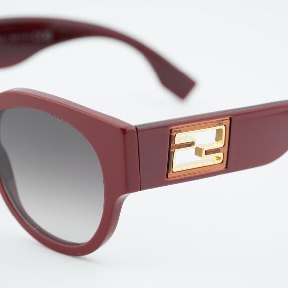Fendi Fendi FE40147I BAGUETTE 66F Sunglasses Red Round Frame Size ONE SIZE - 9 Thumbnail
