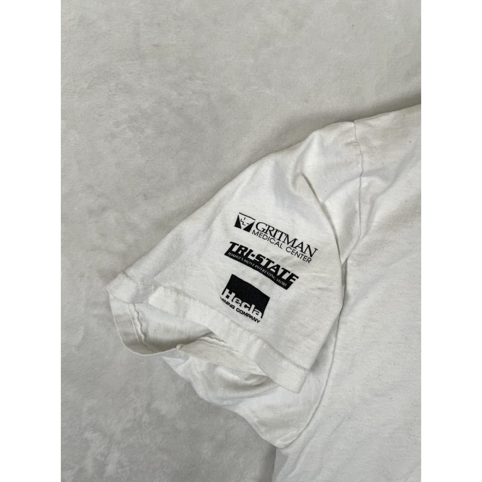 Hanes VINTAGE Gritman-Vandal Tennis Classic T-Shirt Mens XL White Idaho College 1998 Size US XL / EU 56 / 4 - 7 Thumbnail