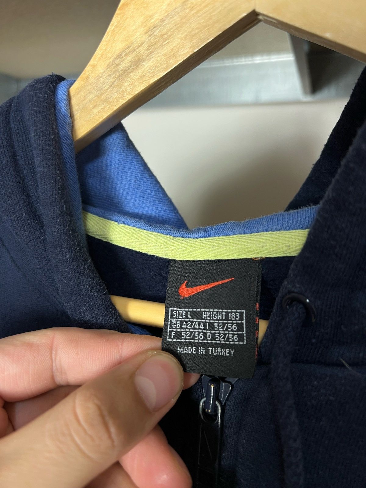 Other Y2K Vintage Nike Zip Hoodie Big Logo Back Embroidered Size L Size US L / EU 52-54 / 3 - 5 Thumbnail