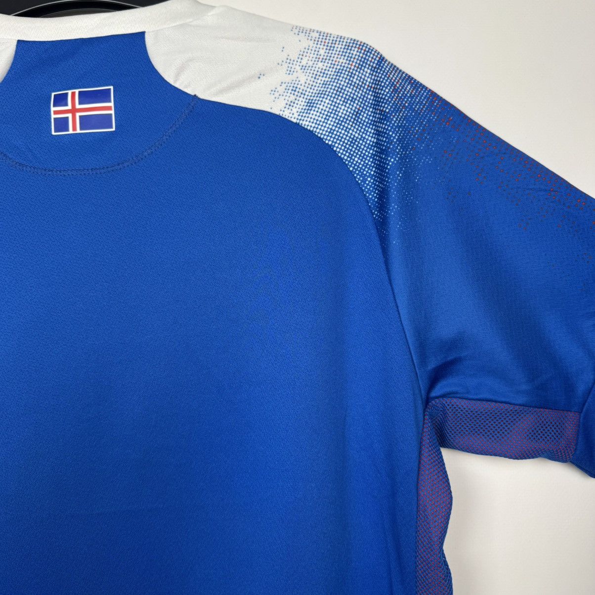 Errea ICELAND 2018 2019 HOME FOOTBALL SHIRT SOCCER JERSEY ERREA Size US M / EU 48-50 / 2 - 24 Thumbnail