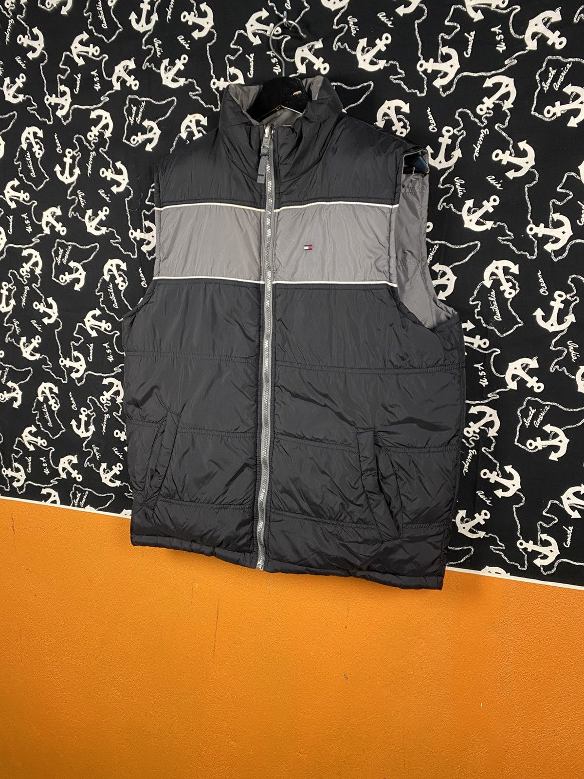 Tommy Hilfiger Tommy Hilfiger Puffer Vest Grey Sleeveless Jacket Japan Size US S / EU 44-46 / 1 - 6 Thumbnail