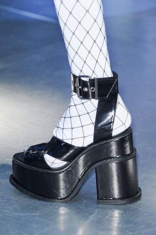 Vivienne Westwood Vivienne Westwood Black Patent Leather Platform Heels Size US 10 / IT 40 - 3 Thumbnail