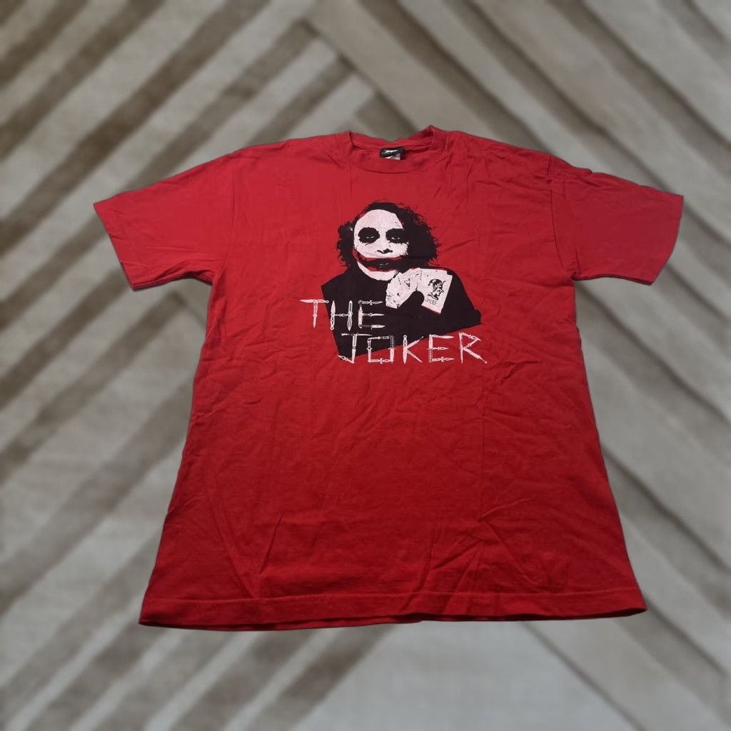 Vintage VINTAGE Batman The Dark Knight Movie Promo Shirt Joker Heath Ledger L Red Men T-Shirt Banner: Batman 2008 Size US L / EU 52-54 / 3 - 1 Thumbnail