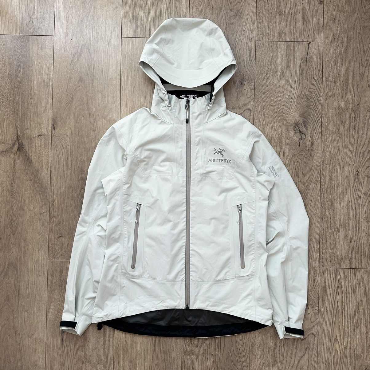 Arc'teryx Arcteryx Gore-Tex Paclite Waterproof Shell Jacket Off White ...