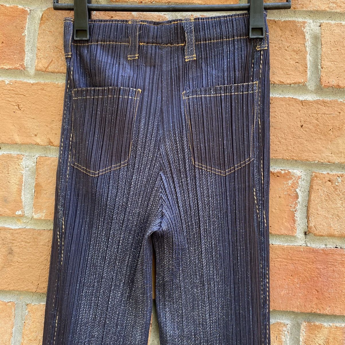 Pleats Please Issey Miyake Pleats Please Printed Jeans Flare Pants Size 25" / US 0 / IT 36 - 10 Thumbnail