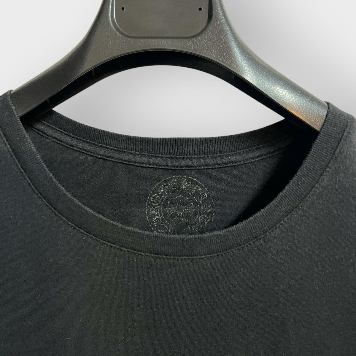 Chrome Hearts RARE! Chrome Hearts Red Horseshoe T-Shirt Black Size US M / EU 48-50 / 2 - 5 Thumbnail
