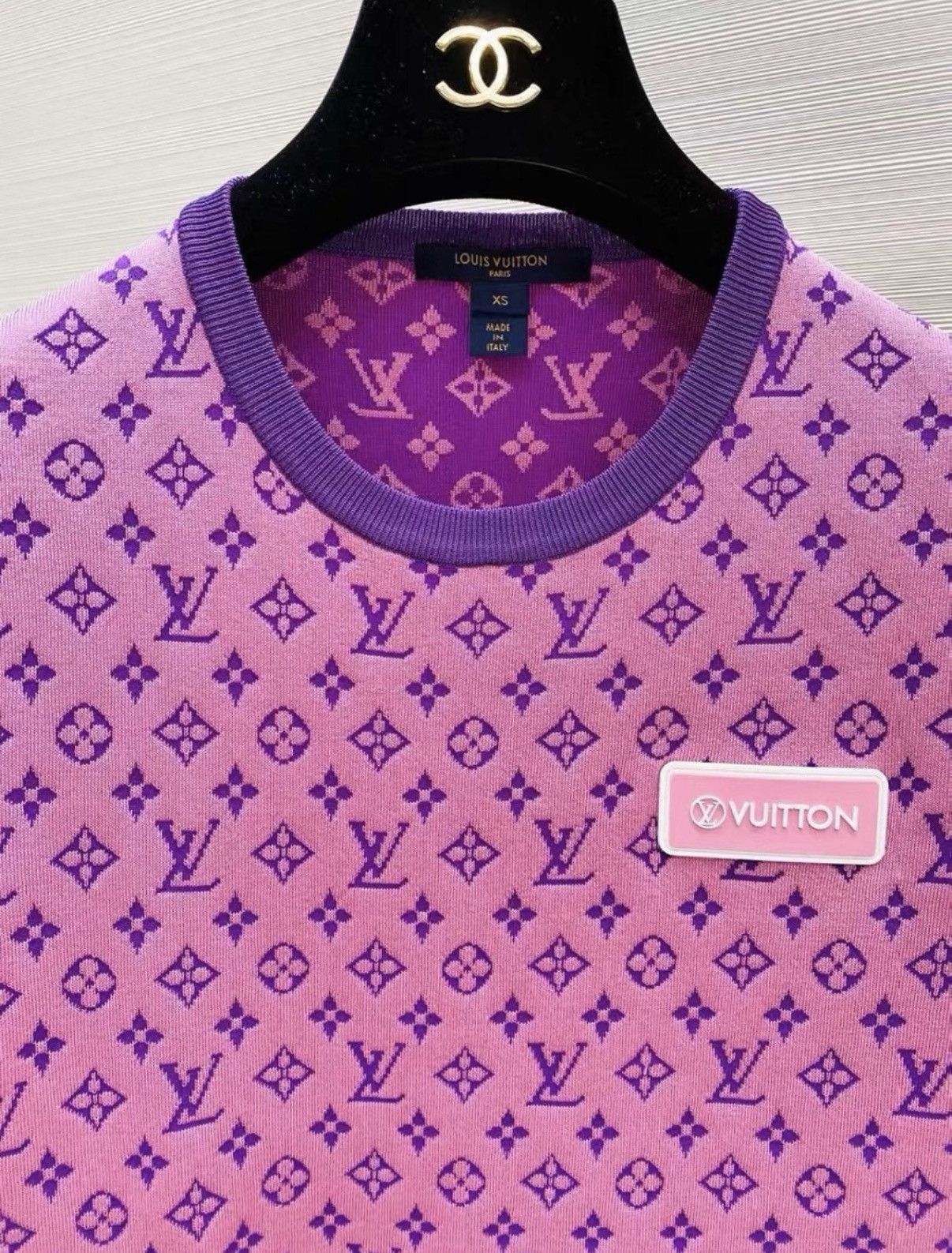 Louis Vuitton Louis Vuitton Hot Pink All-Logo Short Sleeve T-Shirt J33 Size XS / US 0-2 / IT 36-38 - 3 Thumbnail