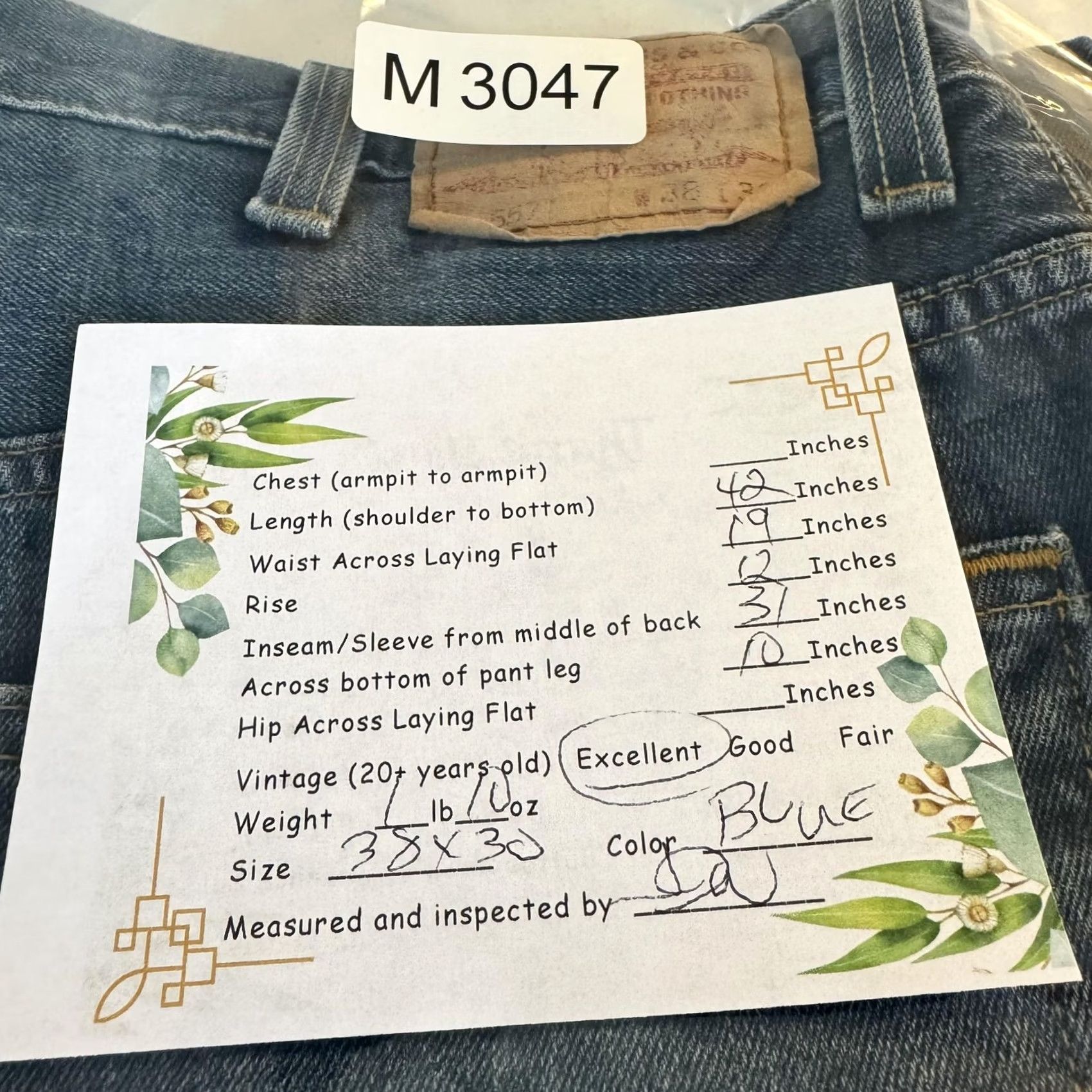 Levi's VINTAGE Levi’s 557 Jeans Mens 38x30 Blue Relaxed Boot Cut Denim Red Tab Zip Fly Size US 38 / EU 54 - 8 Thumbnail