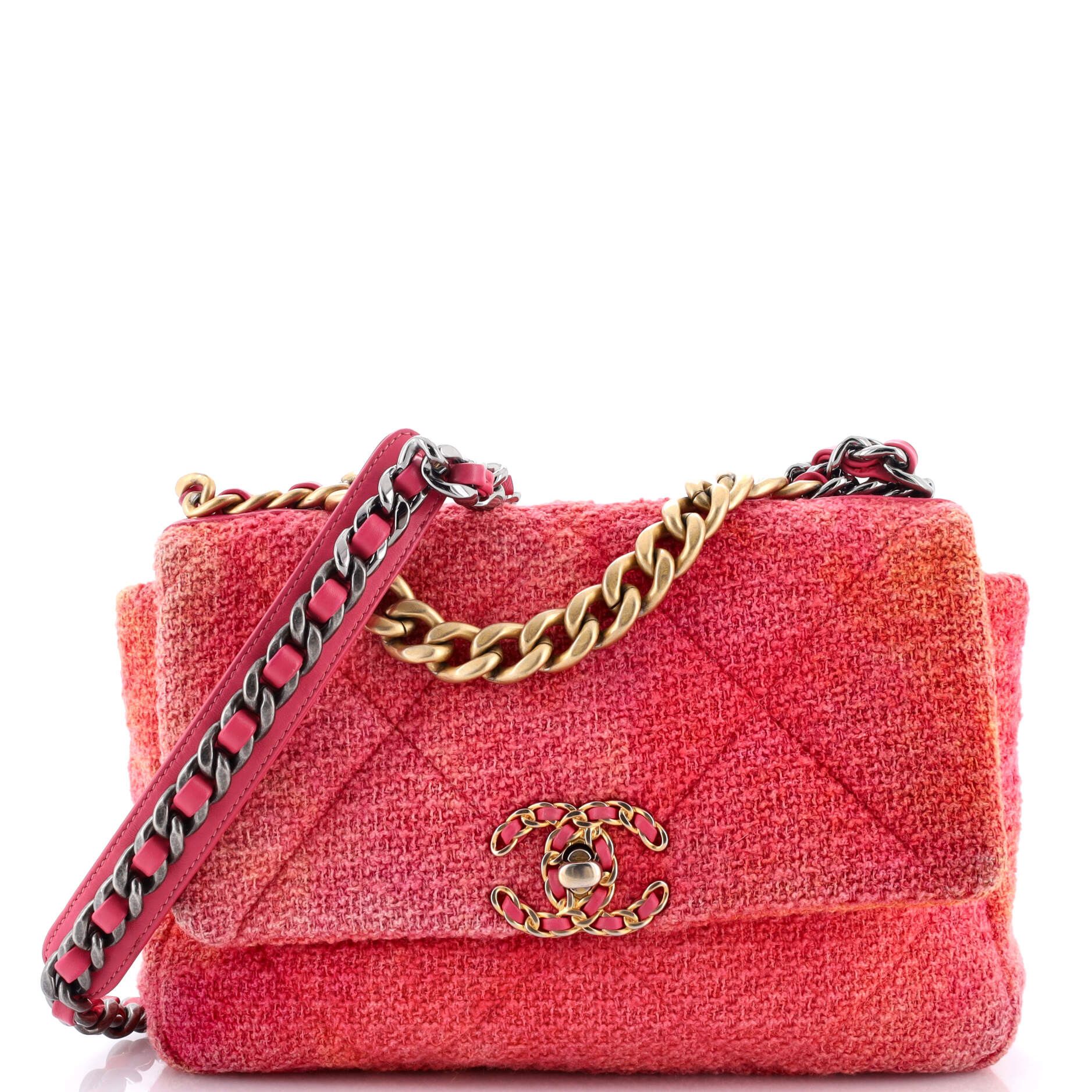 Chanel 19 Flap Bag Size ONE SIZE - 1 Thumbnail