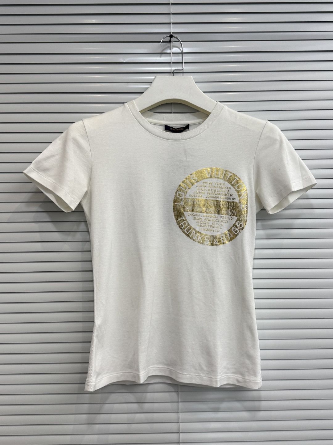 Louis Vuitton Louis Vuitton World Tour Graphic T-Shirt Size XS Size XS / US 0-2 / IT 36-38 - 1 Thumbnail