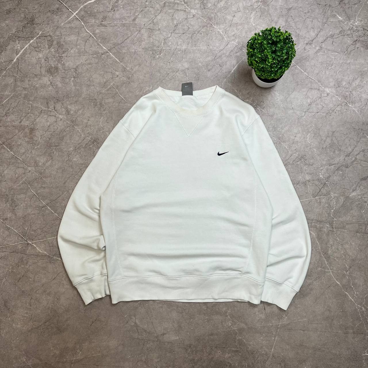 Nike Vintage White Nike 90s Sweatshirt Mens Size M Size US M / EU 48-50 / 2 - 1 Thumbnail