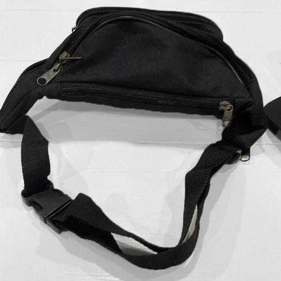 Marlboro Classics × Vintage Vintage Marlboro Waist Bag bannana bag music Size ONE SIZE - 4 Thumbnail