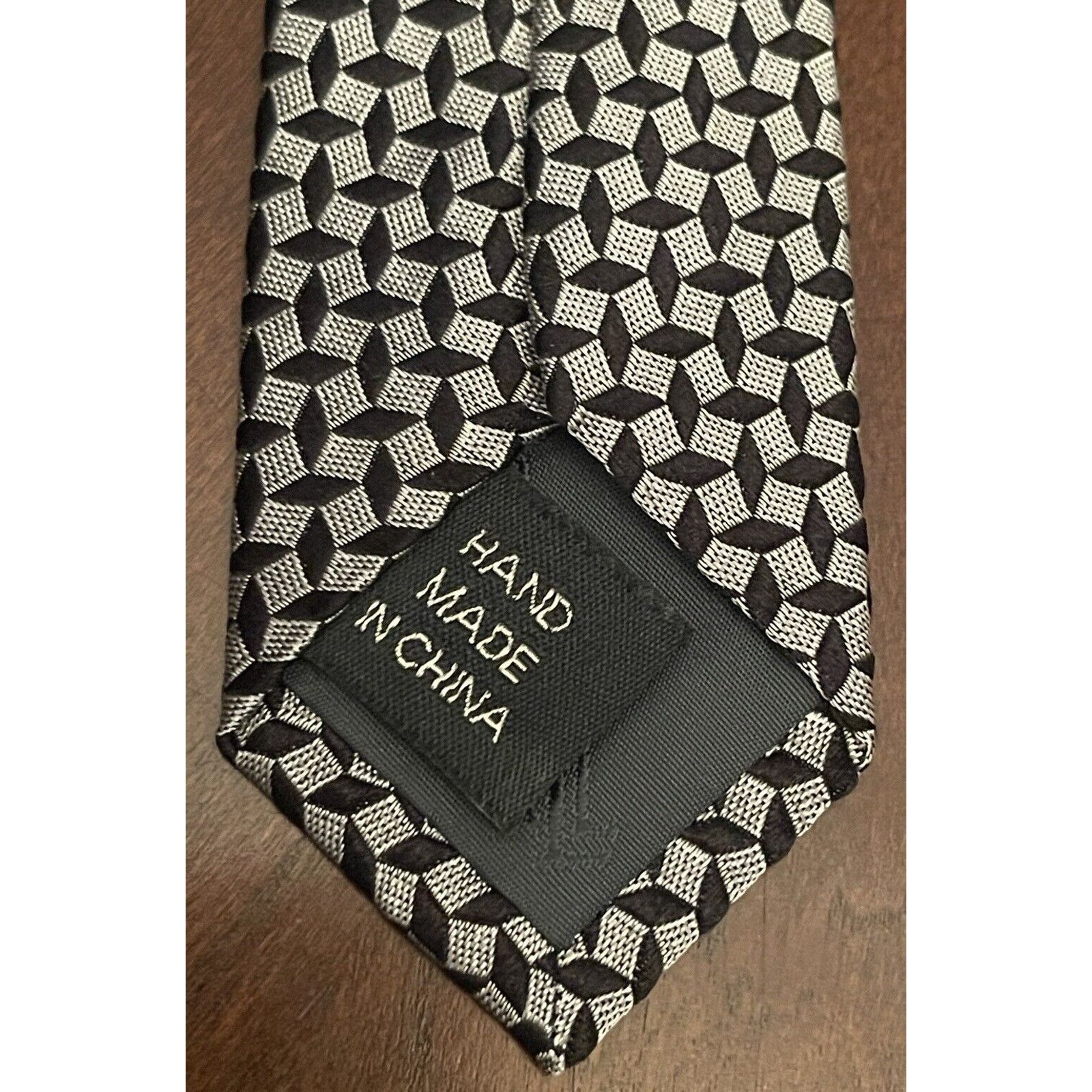 Lauren Ralph Lauren Lauren Ralph Lauren Green Label Hand Made Silk Made In China Size ONE SIZE - 7 Thumbnail