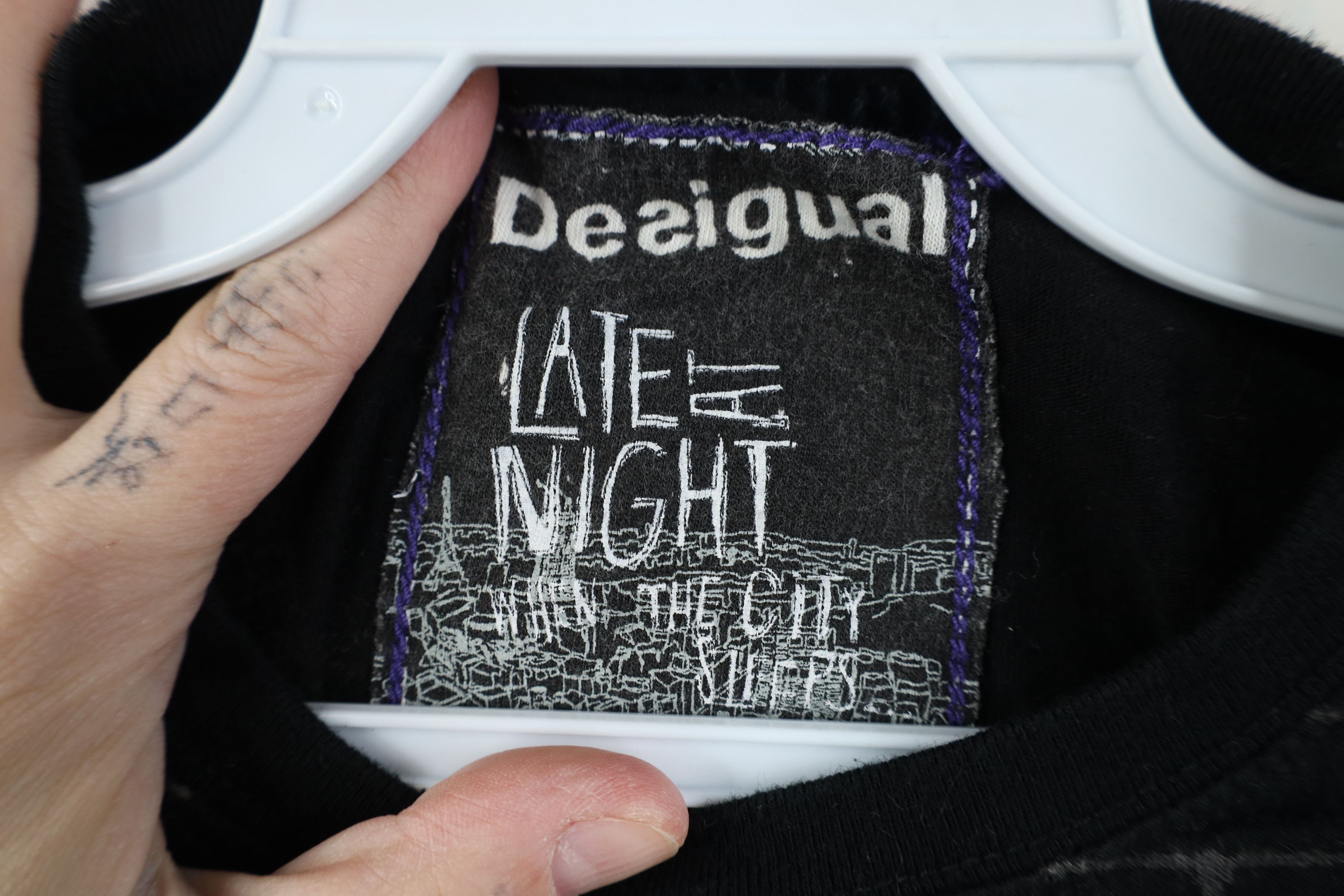 Desigual Vintage Desigual Babydoll Abstract Art Long Sleeve T-Shirt Size S / US 4 / IT 40 - 6 Thumbnail