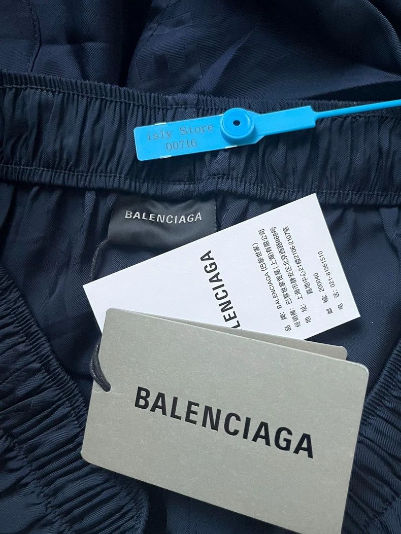 Balenciaga Balenciaga Shorts full of dark lines Size US 32 / EU 48 - 4 Thumbnail