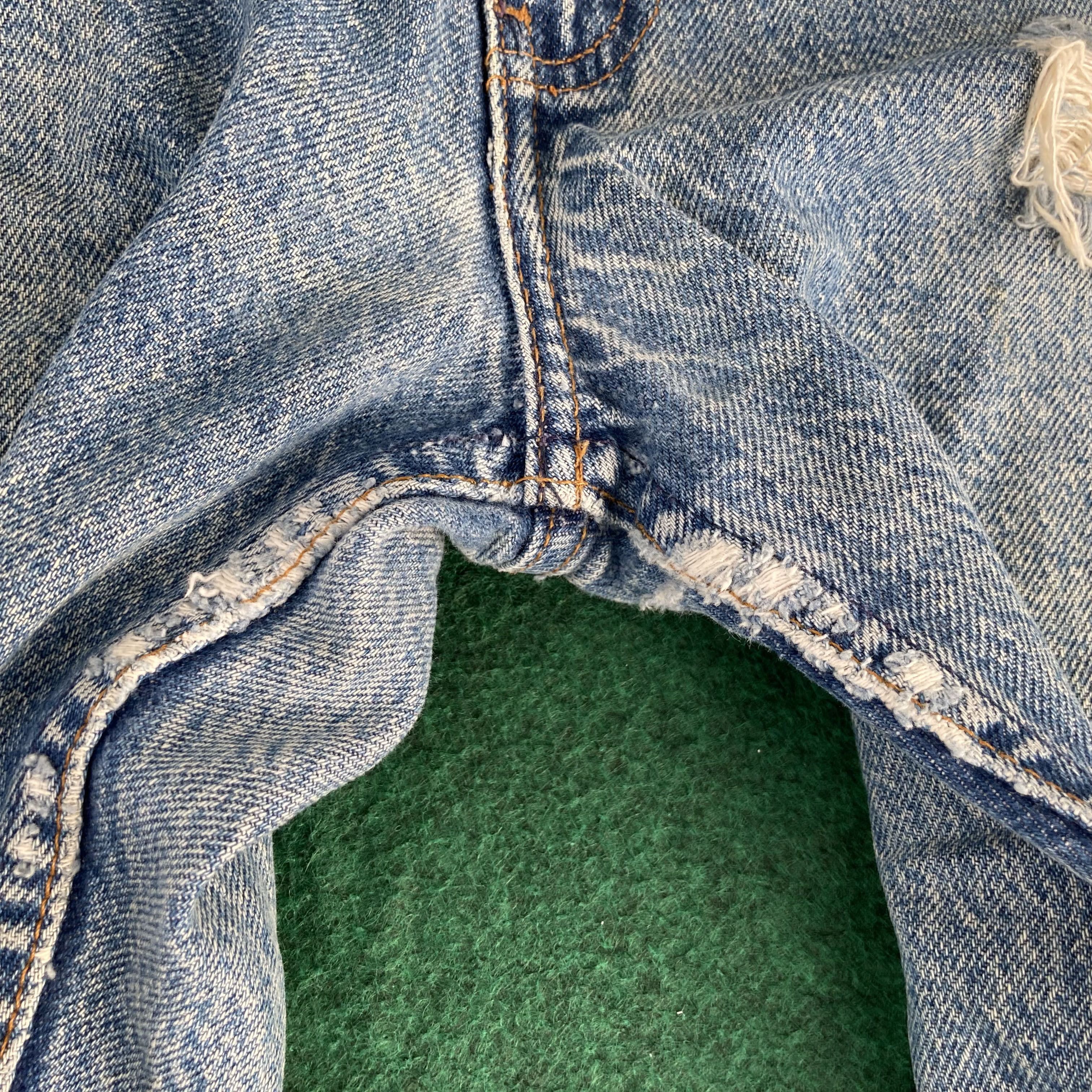 Levi's × Vintage Vtg Levis 505 Distressed Ripped 90s Punk Grunge Jeans Size US 32 / EU 48 - 6 Thumbnail