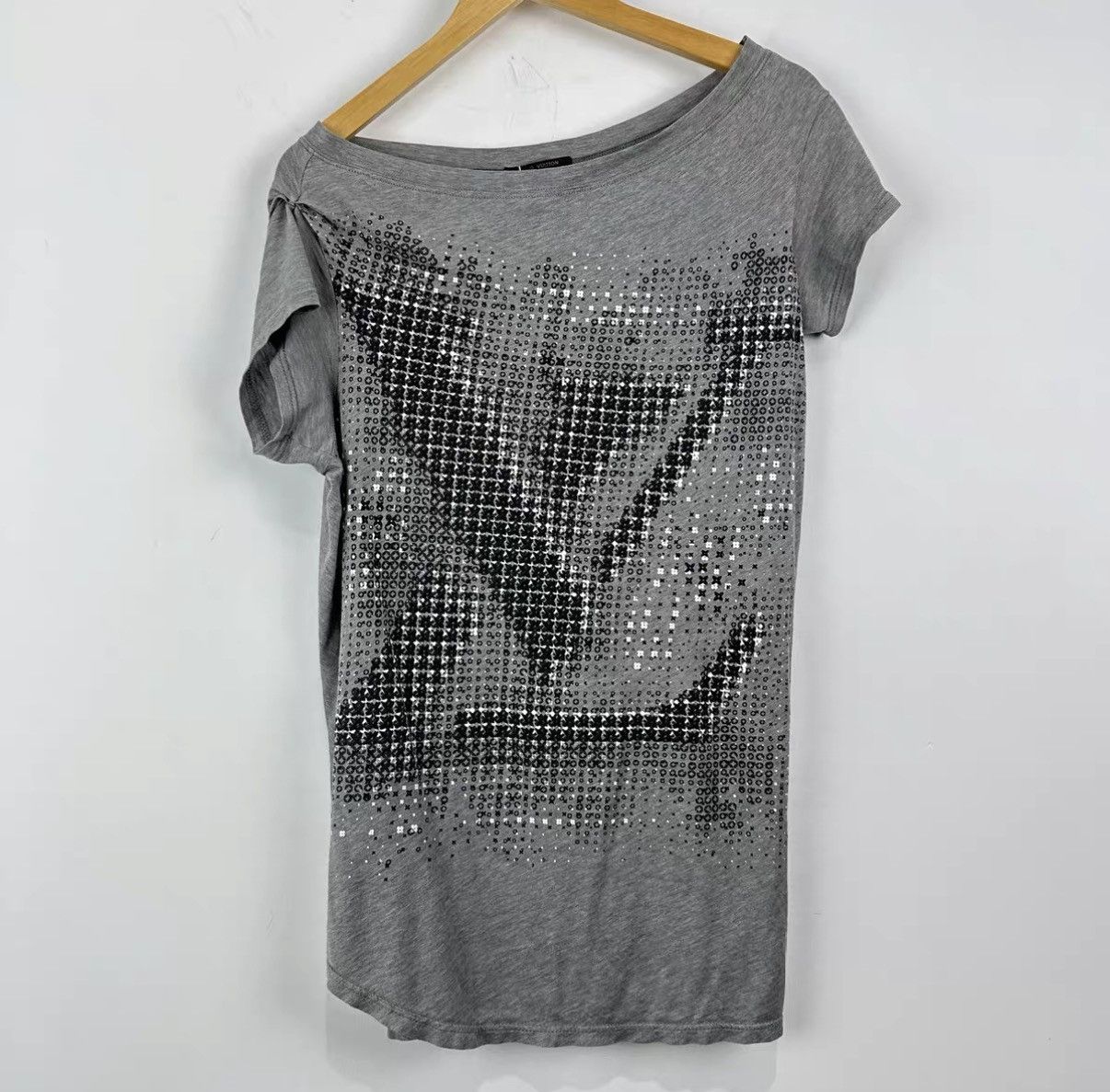 Louis Vuitton Louis Vuitton Logo Print One-Shoulder Short Sleeve J42 Size S / US 4 / IT 40 - 1 Thumbnail