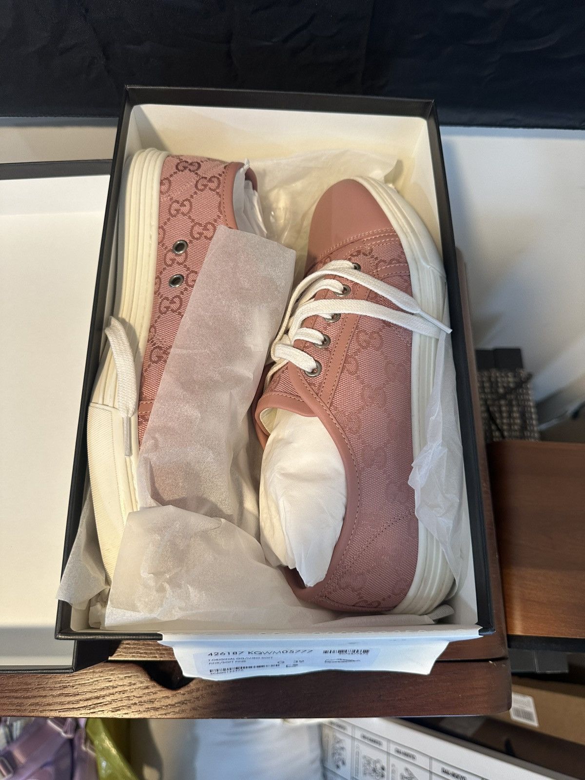 Gucci Gucci low tops 9.5 US Size US 8 / IT 38 - 7 Thumbnail