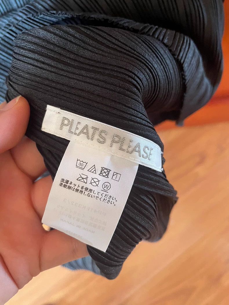 Issey Miyake issey miyake size:3 Black pleated coat 2506-Nextarrow Size XXS / US 00 / IT 34 - 3 Thumbnail