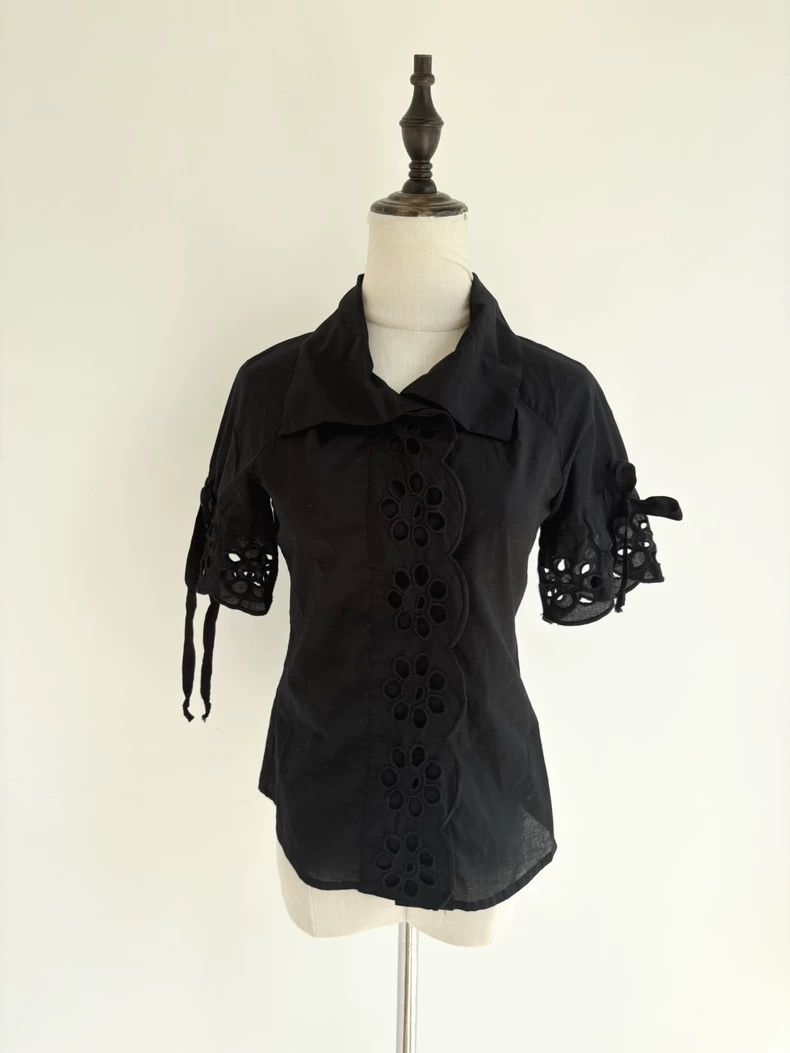 Vivienne Westwood Vivienne Westwood size1 Black lace-trimmed floral short-sle Size S / US 4 / IT 40 - 1 Thumbnail